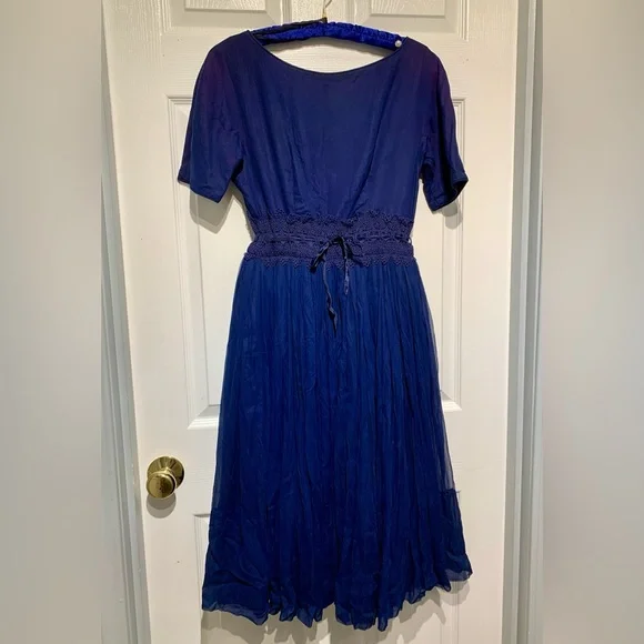 Vintage Rare ladies blue short sleeve chiffon dress with back zipper and lace - Picture 2 of 10